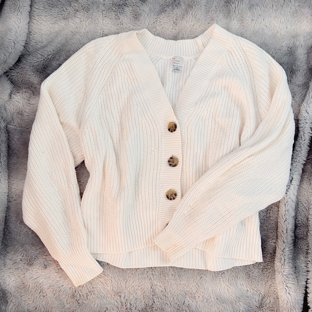 💌 chunky white sweater
